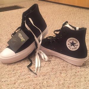 Converse- Chuck Taylor II All Star BRAND NEW